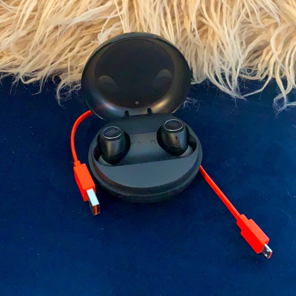 JBL Bluetooth Wireless In-Ear Headphones